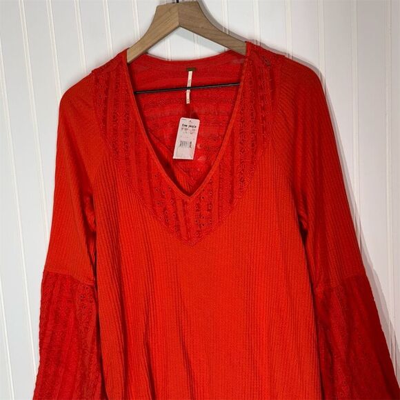 Free People Parisian Nights Red Lace Bell Sleeve Boho Top M NWT Romantic Western - Picture 3 of 9